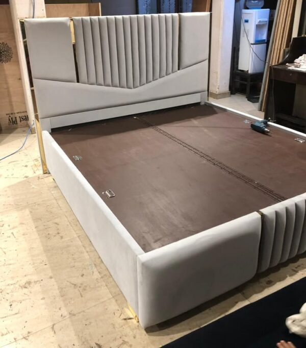 BROWNTOP-Quality-padded-bed