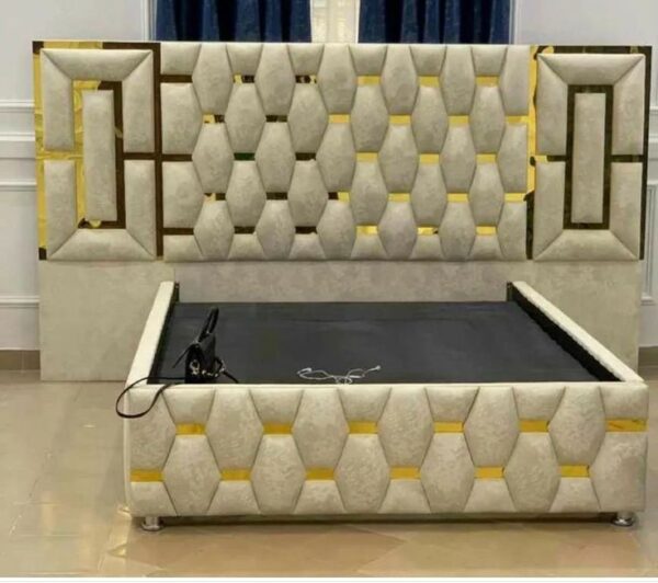 CREAM-GOLD-BED
