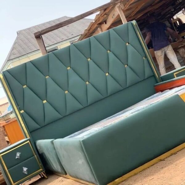NICE-Quality-padded-bed